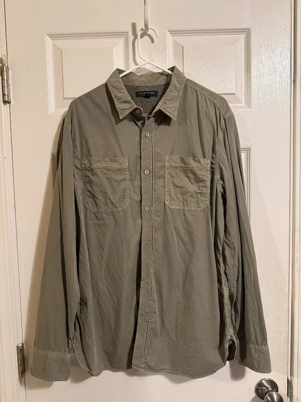 Banana Republic Tailored Slim Fit Olive Green Button Down Shirt L